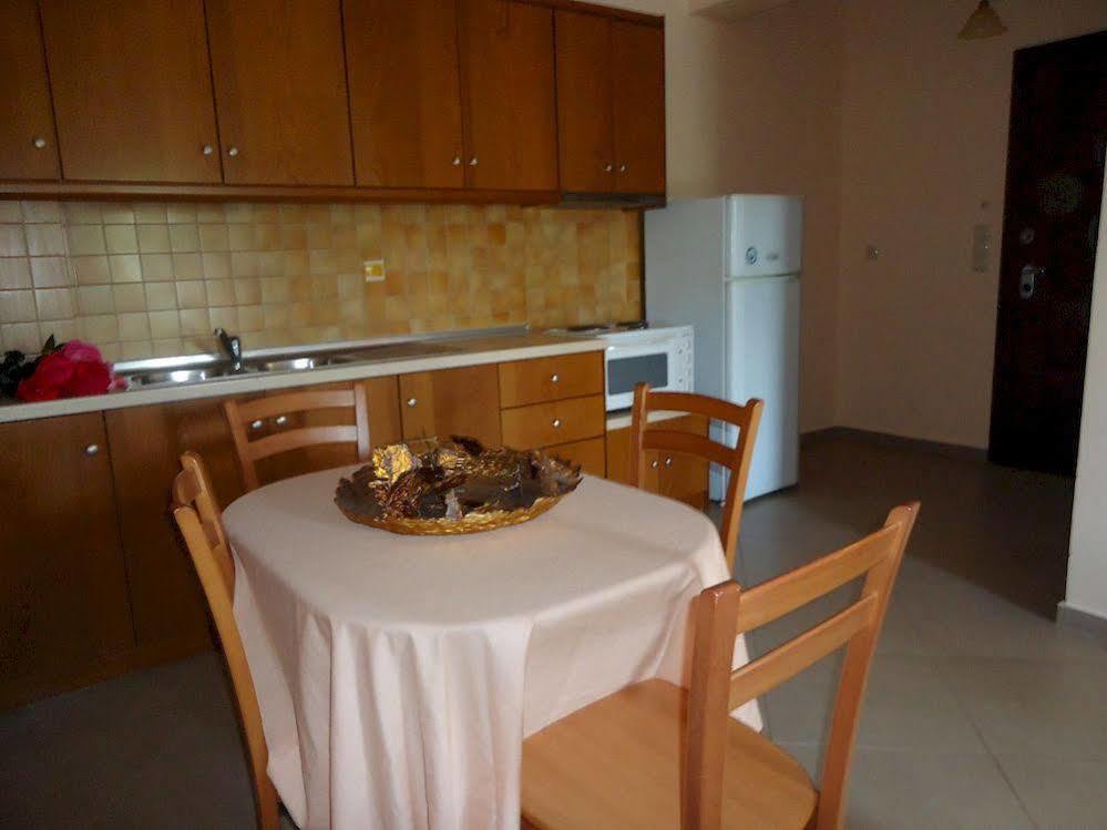 Almini Apartments Plataria Zewnętrze zdjęcie